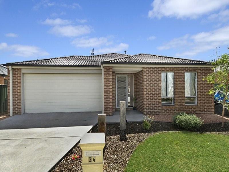 24 Caulfield Drive, Ascot VIC 3551