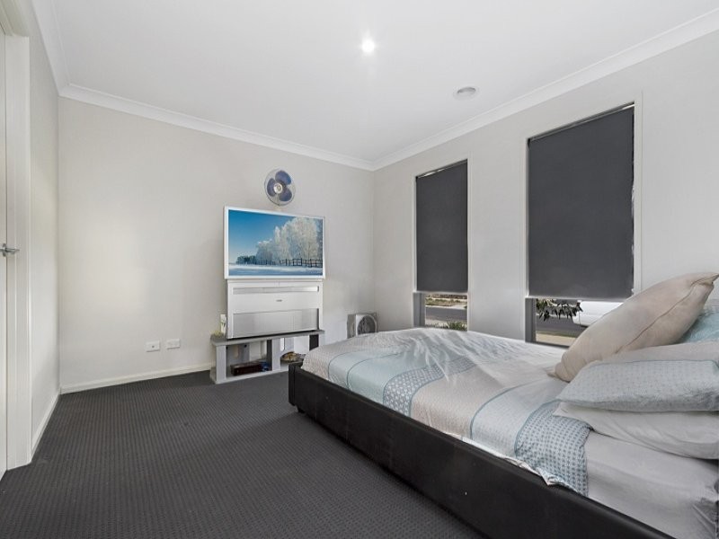 24 Caulfield Drive, Ascot VIC 3551