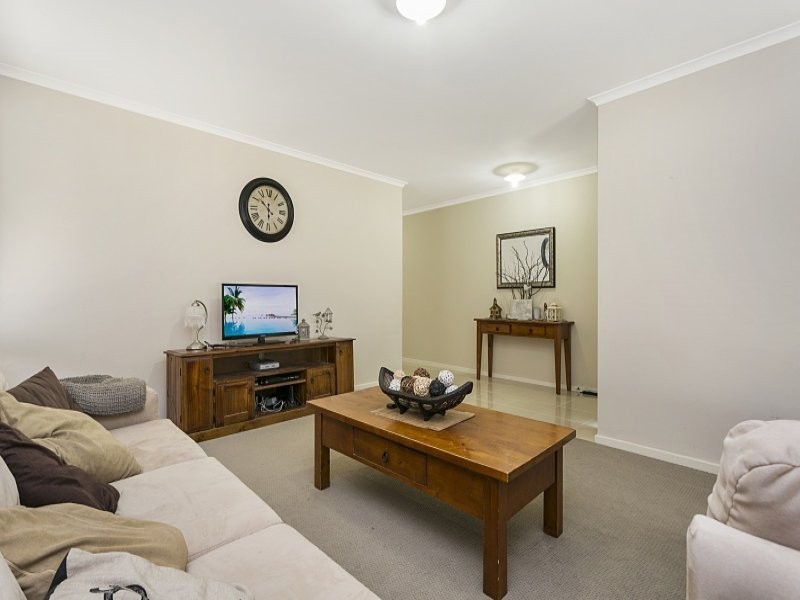 25 Arinya Close, Ascot VIC 3551