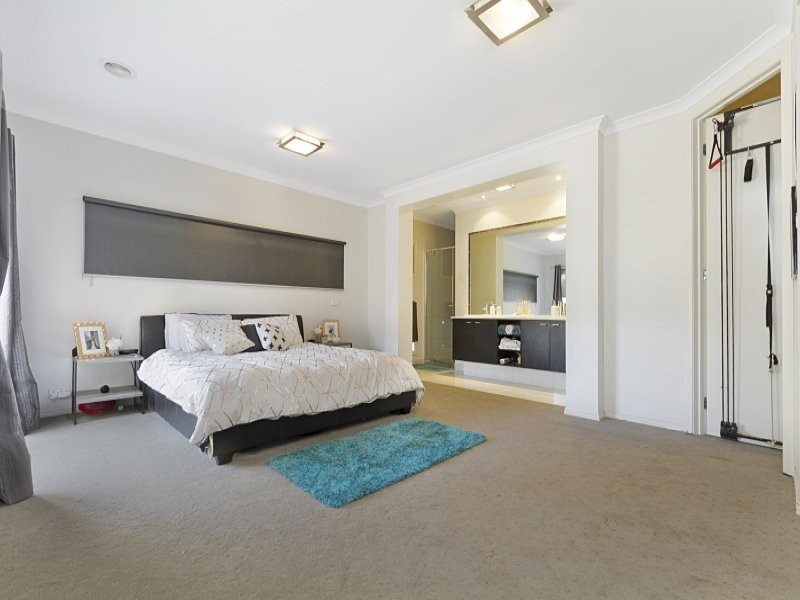 4 Buderim Court, Maiden Gully VIC 3551