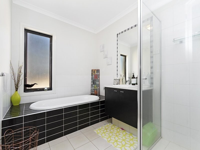 4 Buderim Court, Maiden Gully VIC 3551