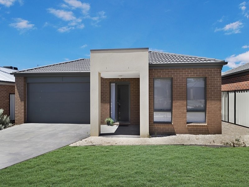 19 Imperial Court, California Gully VIC 3556