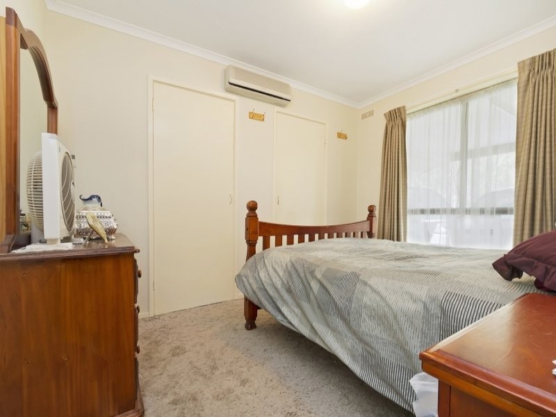 110 Crusoe Road, Kangaroo Flat VIC 3555