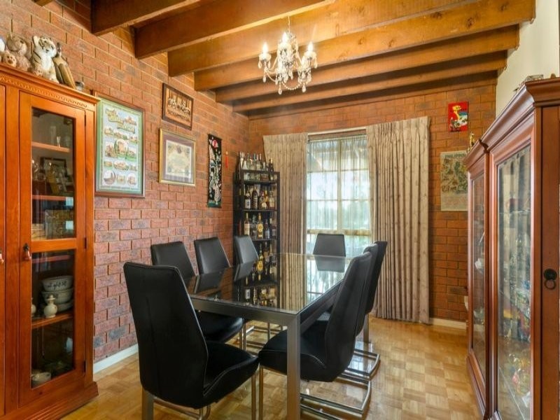 10 Michelle Drive, Maiden Gully VIC 3551