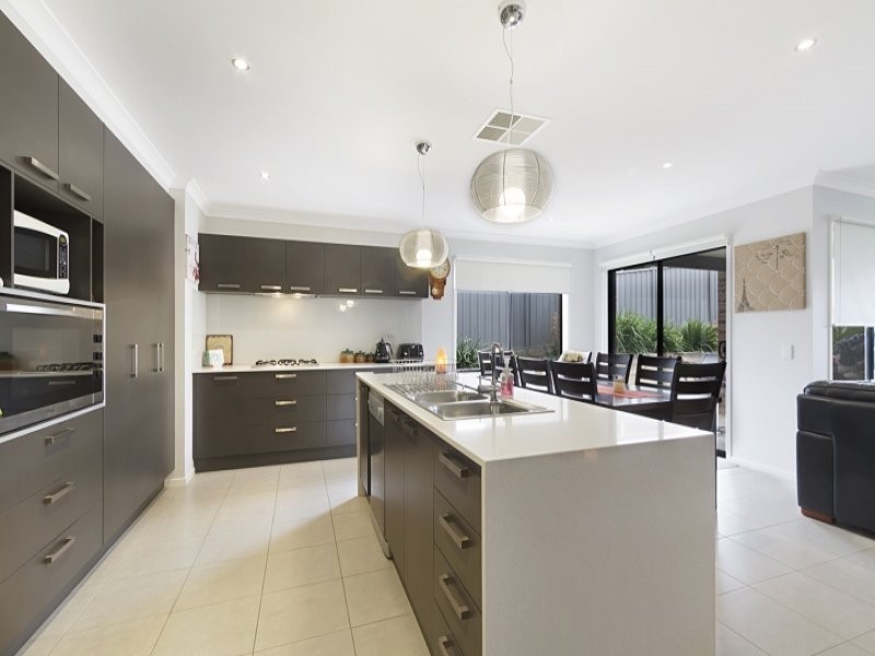 18 Freeman Drive, Kangaroo Flat VIC 3555