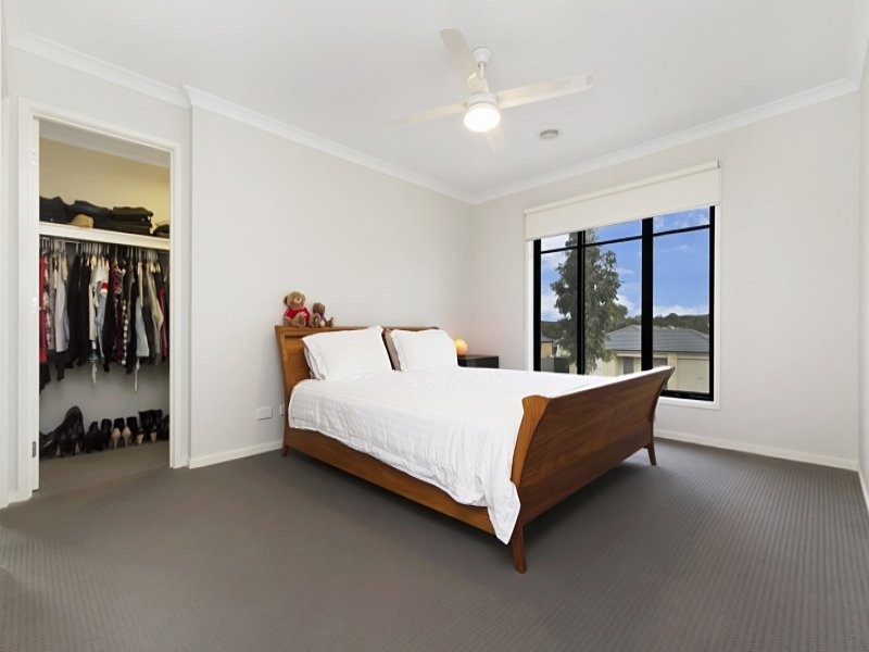 18 Freeman Drive, Kangaroo Flat VIC 3555