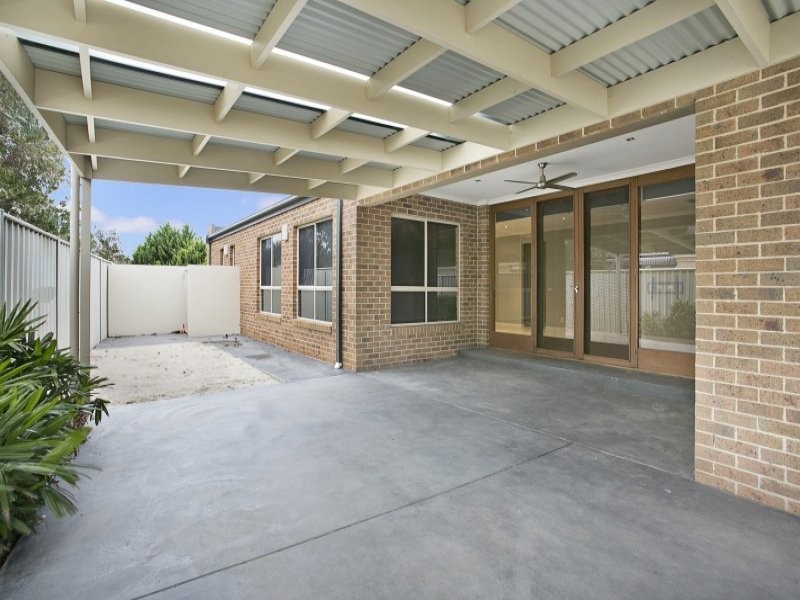 8 Alkoomi Court, Epsom VIC 3551