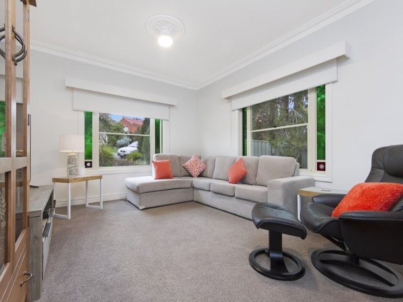 6 Cardogen Place, Kennington VIC 3550