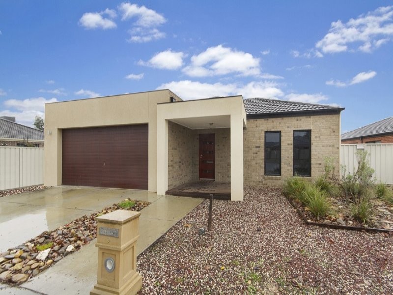 3 Elandra Drive, Ascot VIC 3551
