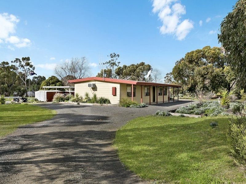 12 Railway Court, Knowsley VIC 3523