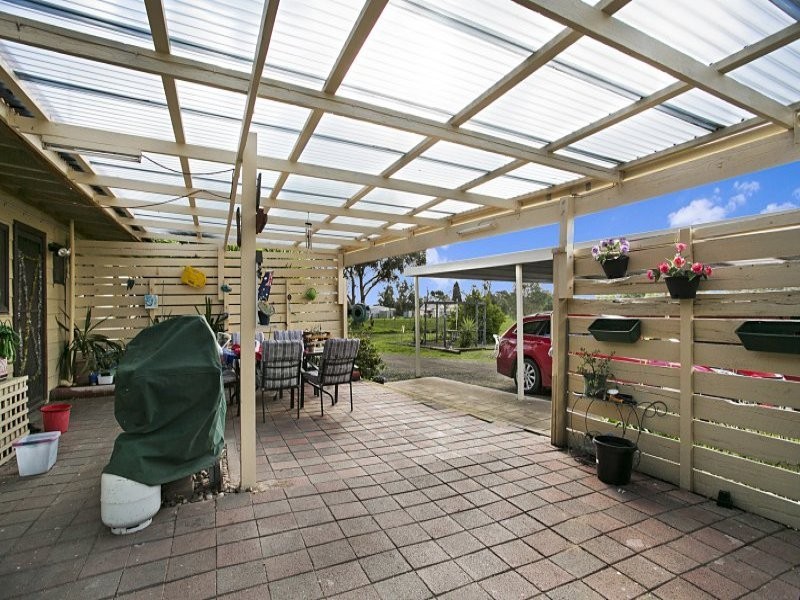 12 Railway Court, Knowsley VIC 3523
