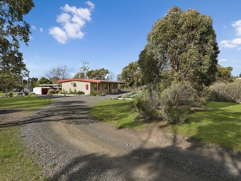 12 Railway Court, Knowsley VIC 3523