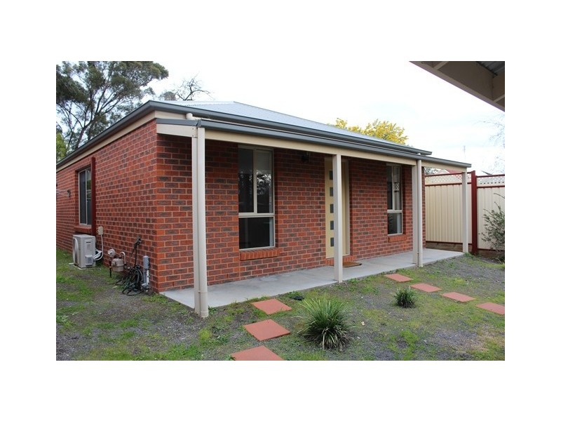 2/21 Church Street, Eaglehawk VIC 3556