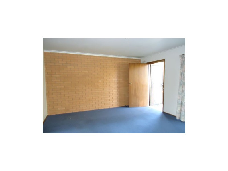 2/15 Church Street, Kangaroo Flat VIC 3555