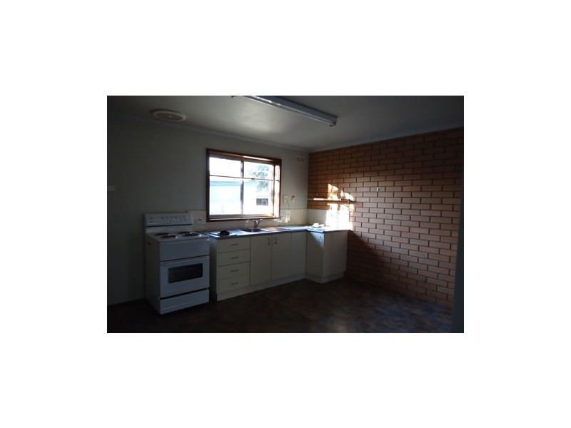 2/15 Church Street, Kangaroo Flat VIC 3555