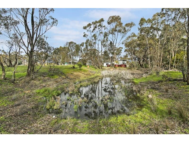69 Knotts Ln, Junortoun VIC 3551