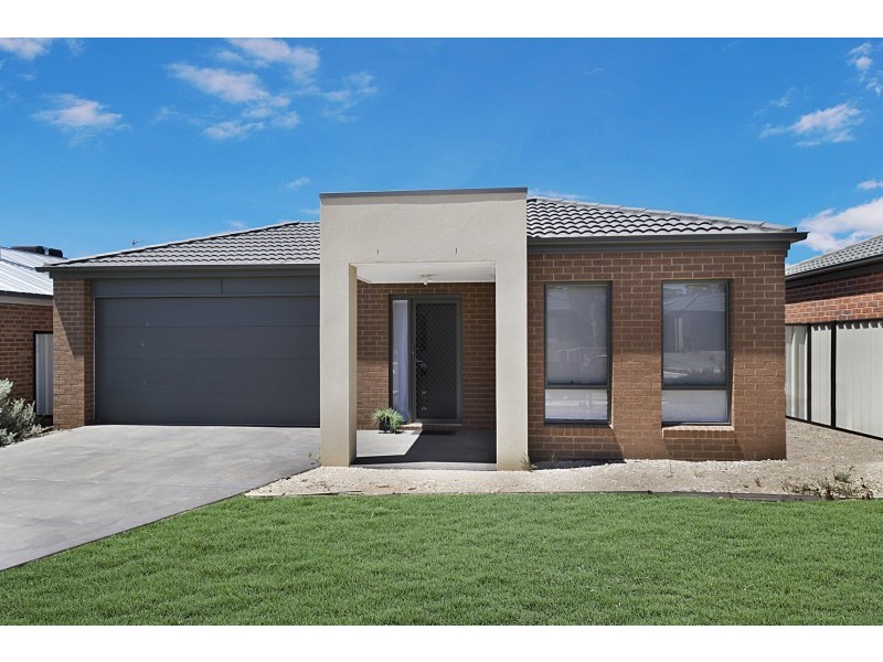 19 Imperial Court, California Gully VIC 3556