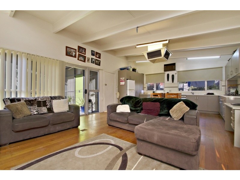 20 Leigh Avenue, Kennington VIC 3550