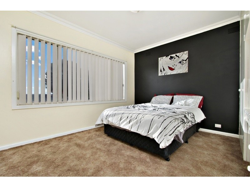 20 Leigh Avenue, Kennington VIC 3550