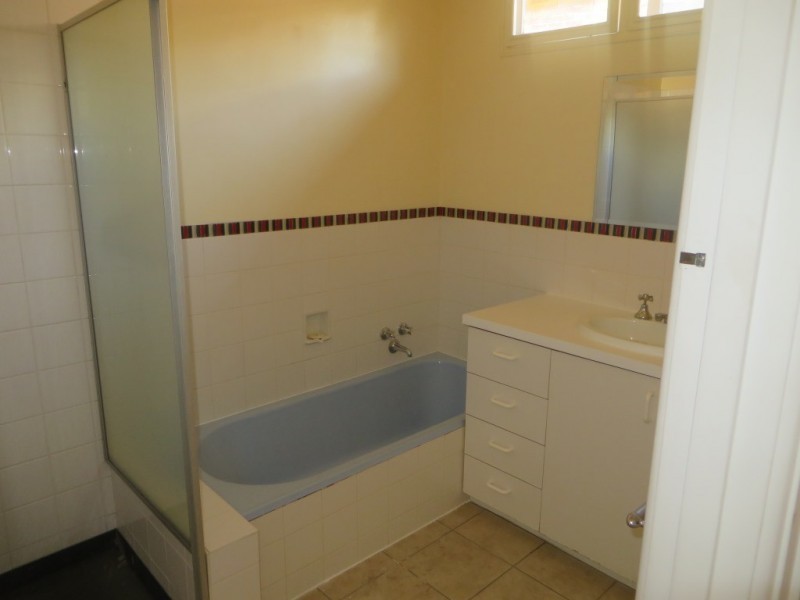 20 Leigh Avenue, Kennington VIC 3550