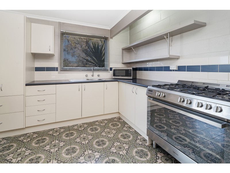 1/10 Richard Drive, Kangaroo Flat VIC 3555