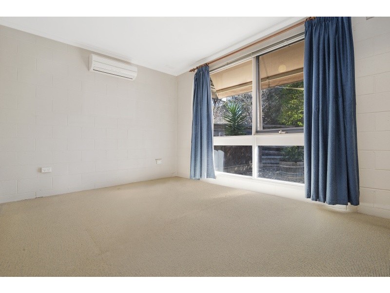1/10 Richard Drive, Kangaroo Flat VIC 3555