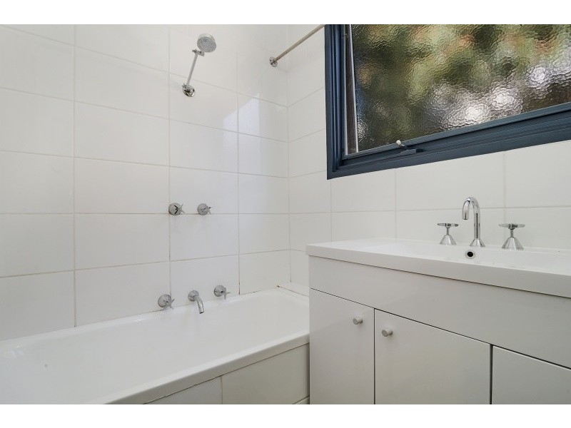 1/10 Richard Drive, Kangaroo Flat VIC 3555