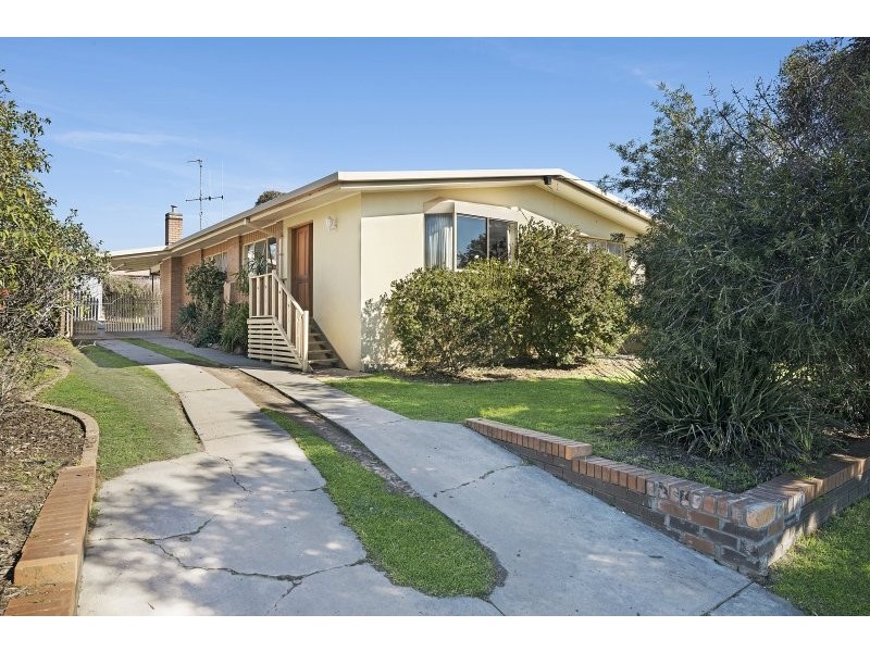 23 Wallaby Avenue, Kangaroo Flat VIC 3555