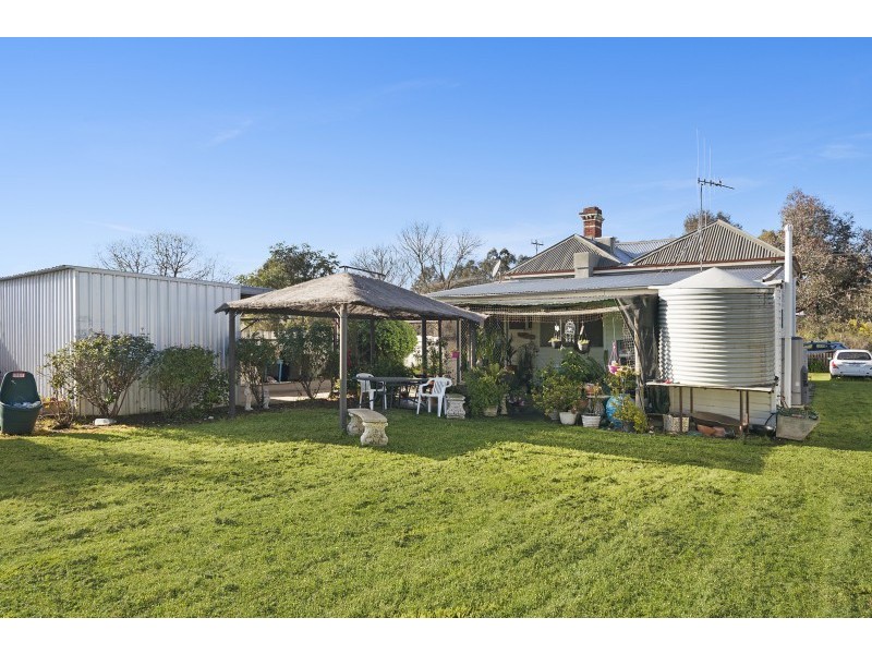 23 Jobs Gully Road, Eaglehawk VIC 3556