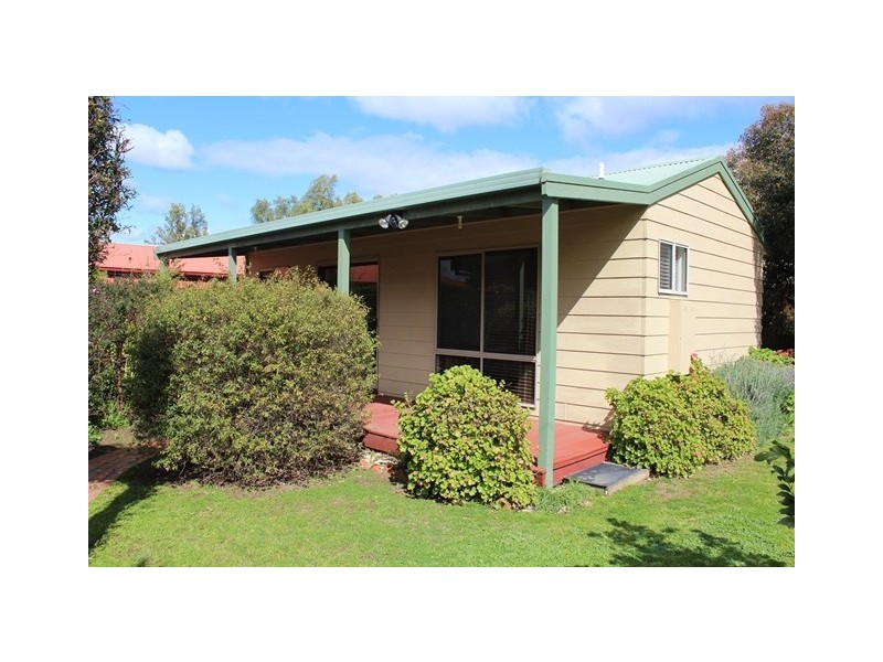 6 Elwood Street, Golden Square VIC 3555