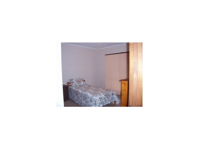 1/8 Ningana Drive, Strathdale VIC 3550