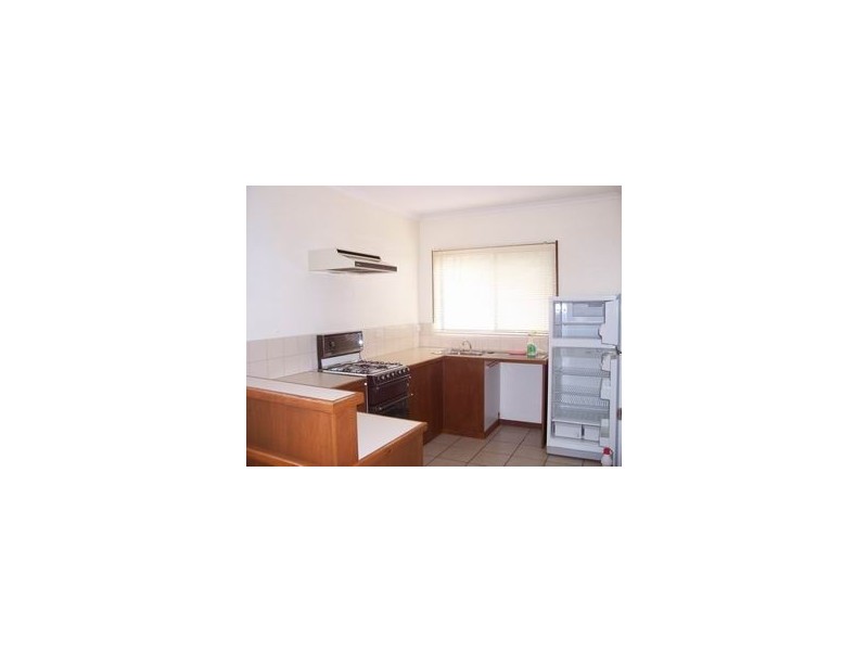 1/8 Ningana Drive, Strathdale VIC 3550