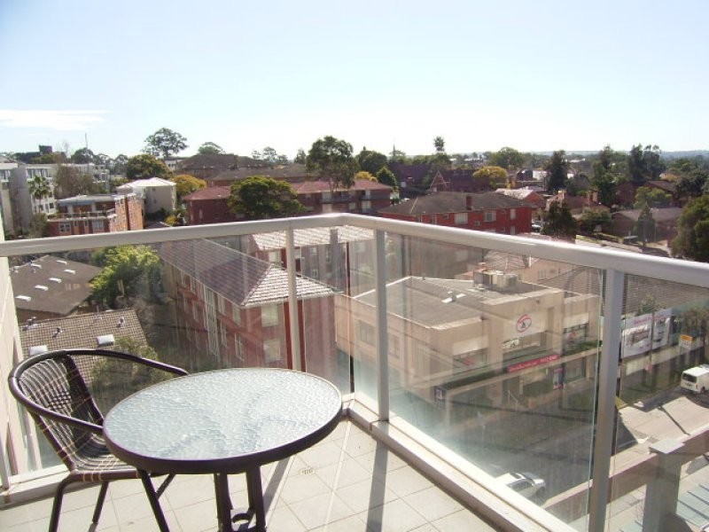 702/2A Help Street, Chatswood NSW 2067