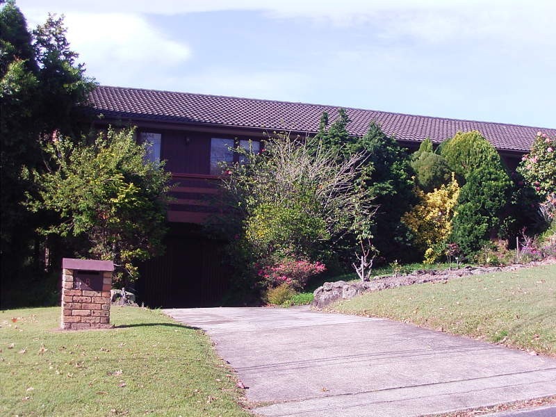 8 Hovey Avenue, St Ives NSW 2075