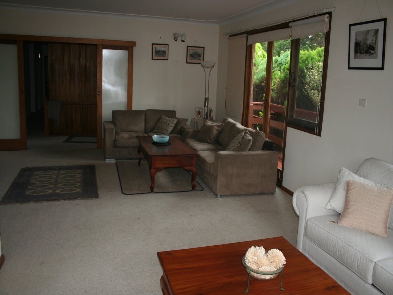 8 Hovey Avenue, St Ives NSW 2075