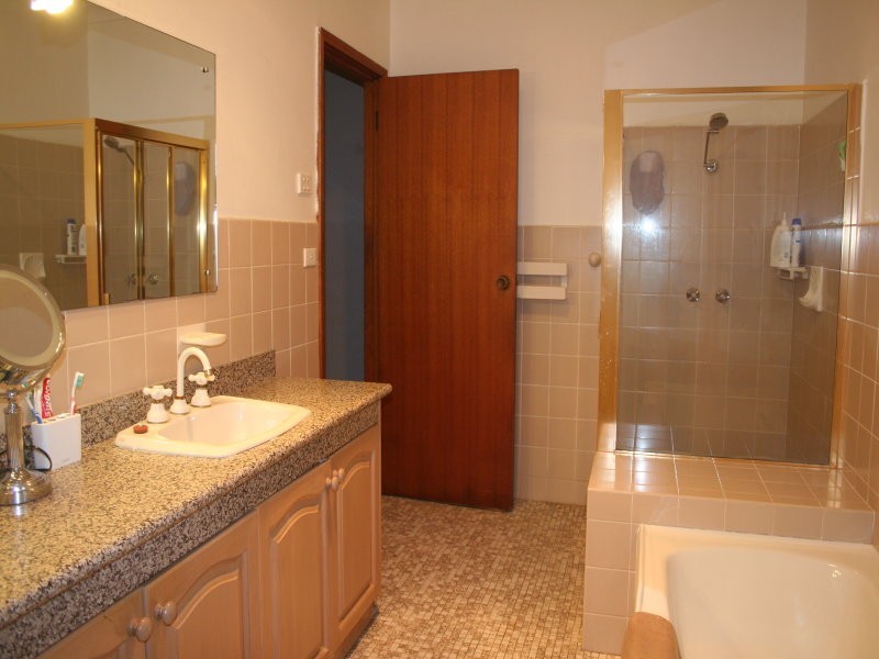 8 Hovey Avenue, St Ives NSW 2075