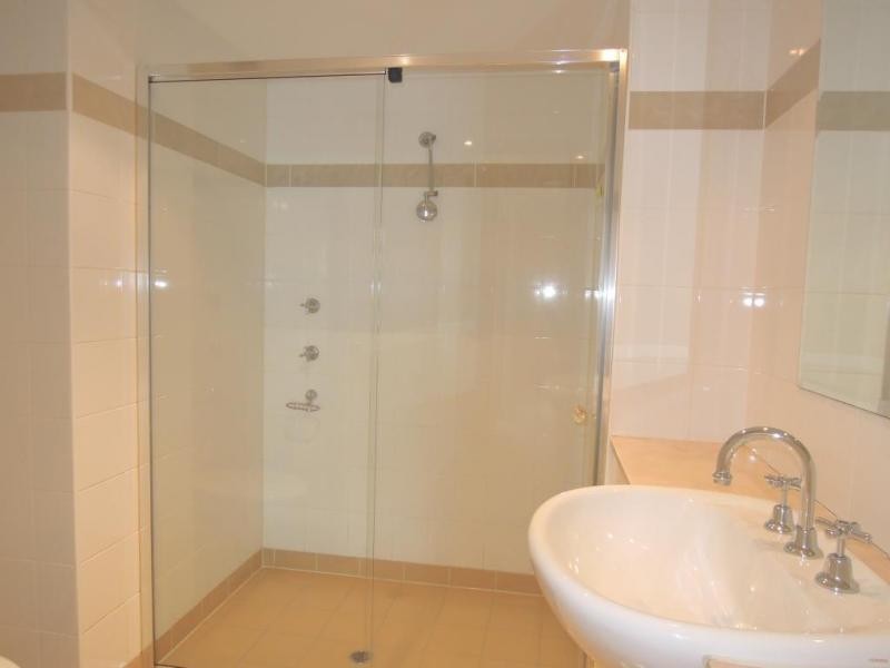 818/2A Help Street, Chatswood NSW 2067