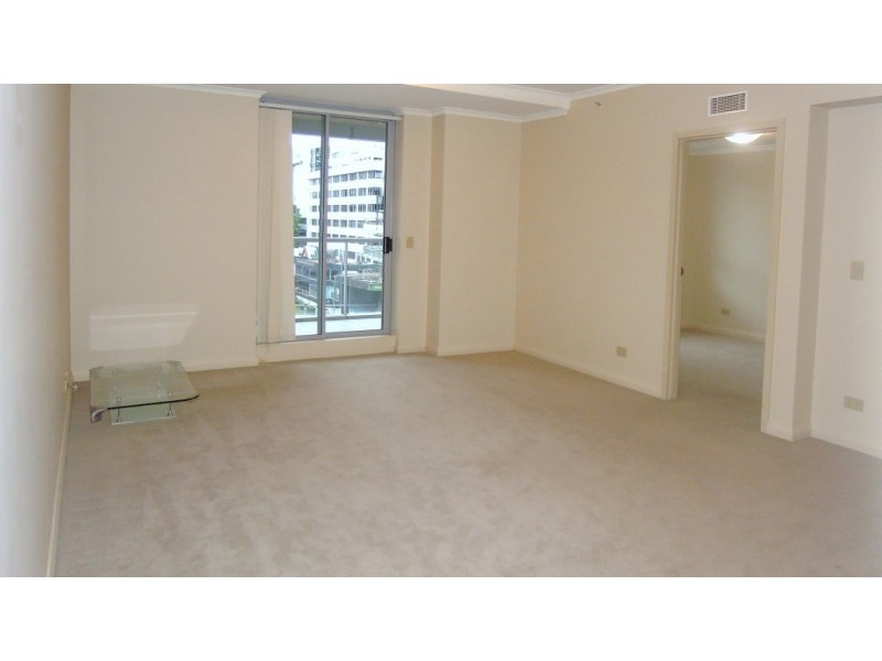 818/2A Help Street, Chatswood NSW 2067