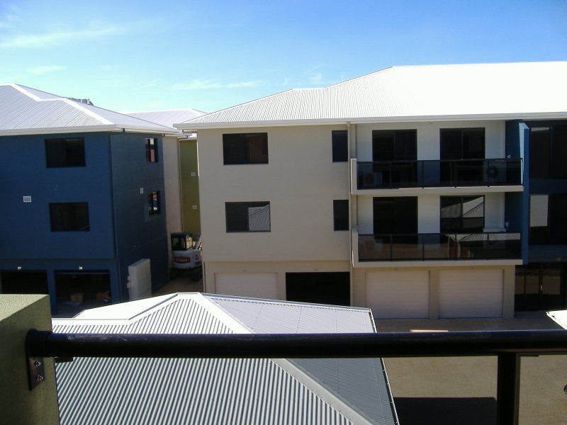 100 Ninth Avenue, Railway Estate QLD 4810