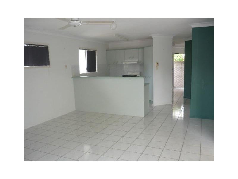 2/60 Lowth Street, Rosslea QLD 4812