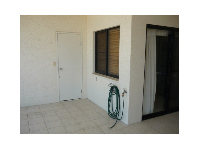 212/3 Melton Terrace, Townsville City QLD 4810