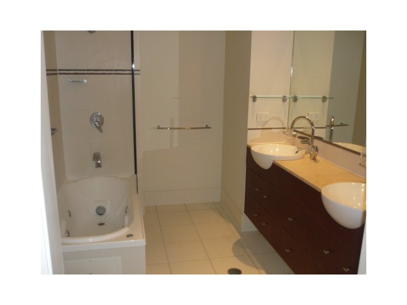 212/3 Melton Terrace, Townsville City QLD 4810