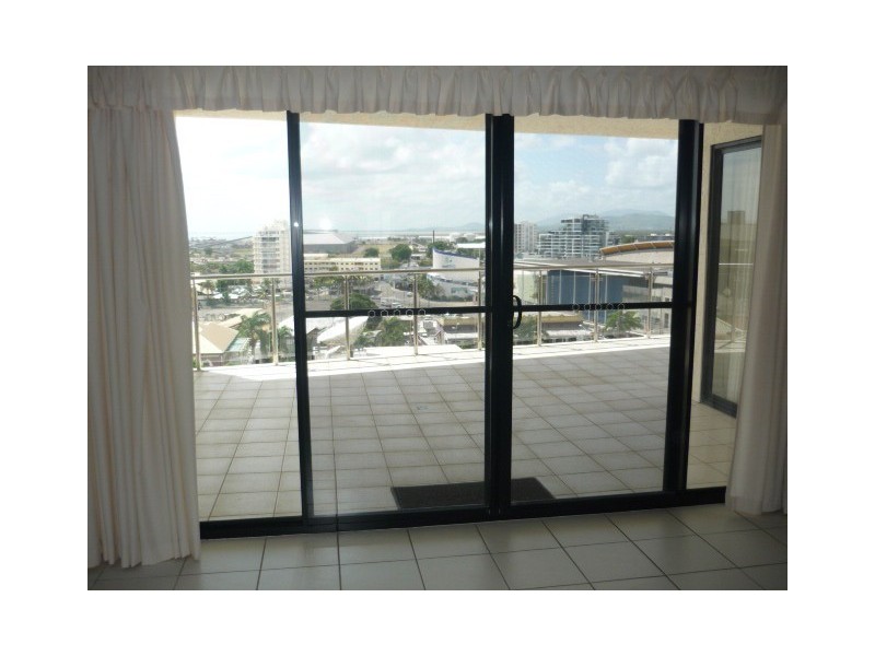 212/3 Melton Terrace, Townsville City QLD 4810