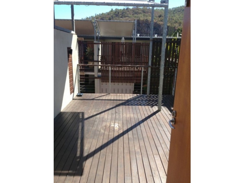 10/23 Echlin Street, West End QLD 4810