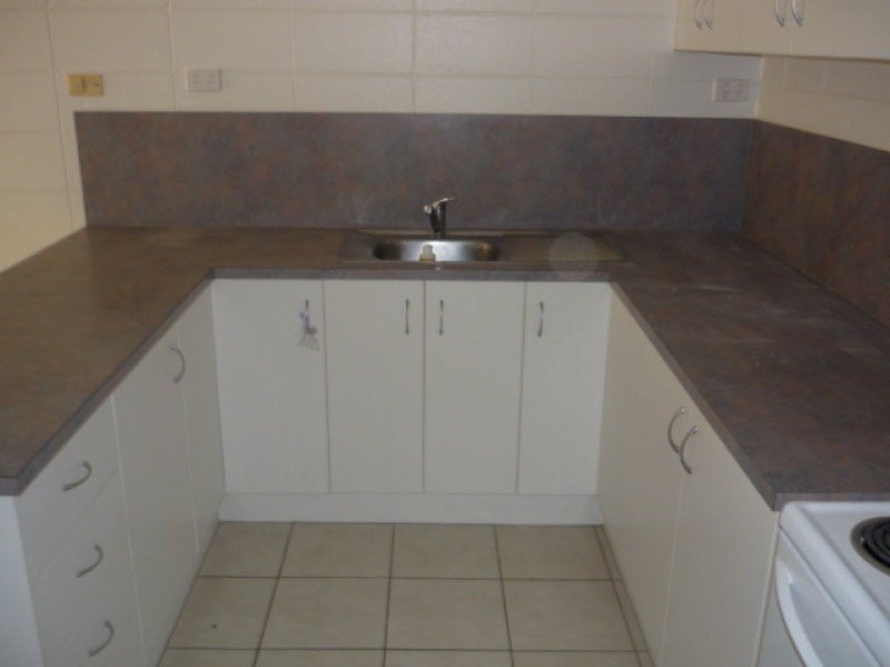 3/17 Harold Street, West End QLD 4810