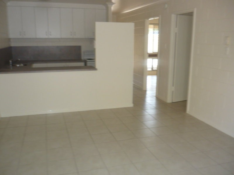 3/17 Harold Street, West End QLD 4810