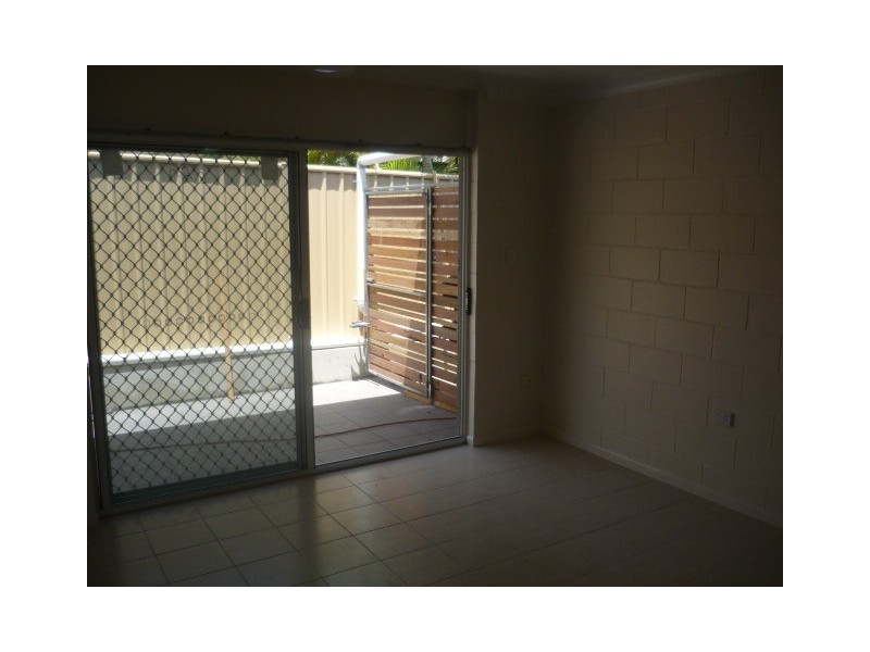 3/17 Harold Street, West End QLD 4810