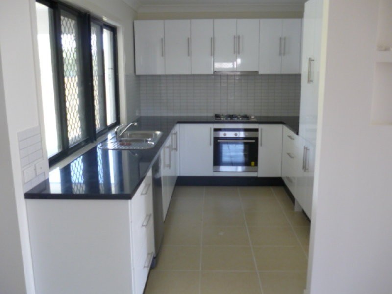 3 Firetail Pkt, Kelso QLD 4815