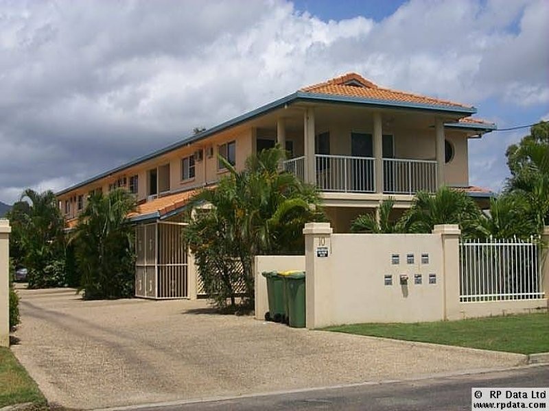 1/10 Vivian Street, Pimlico QLD 4812