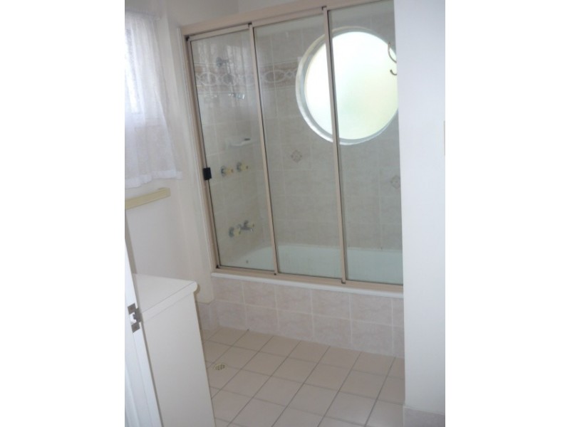 1/10 Vivian Street, Pimlico QLD 4812